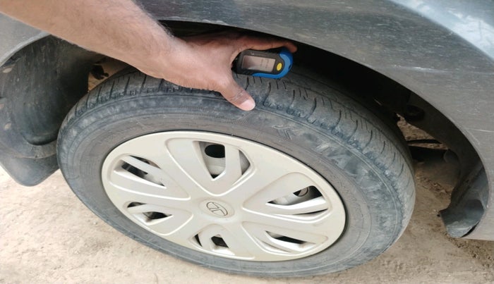 2017 Tata Zest XE 75PS DIESEL, Diesel, Manual, 1,08,793 km, tyre