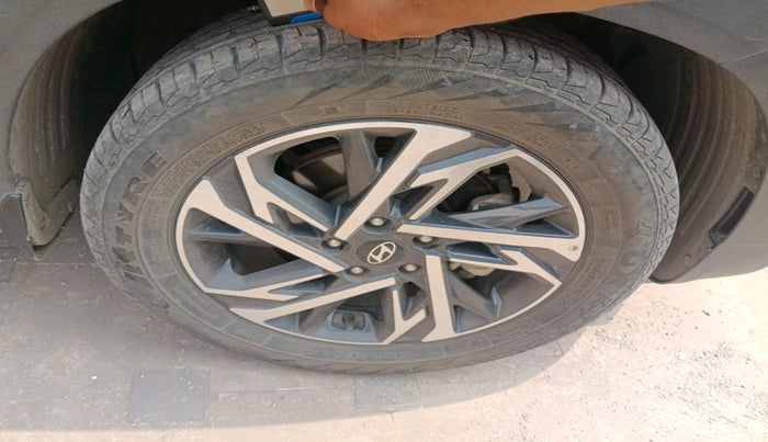 2024 Hyundai Creta SX (O) 1.5 DIESEL AT, Diesel, Automatic, 36,425 km, tyre