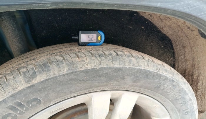 2018 Maruti Vitara Brezza ZDI PLUS DUAL TONE, Diesel, Manual, 1,04,047 km, tyre