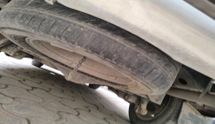 2019 Toyota Innova Crysta 2.8 ZX AT 7 STR, Diesel, Automatic, 1,52,731 km, tyre