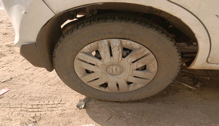 2016 Maruti Alto 800 LXI, CNG, Manual, 1,39,745 km, tyre