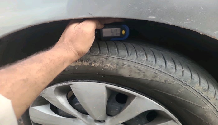 2016 Maruti Baleno DELTA PETROL 1.2, Petrol, Manual, 1,08,332 km, tyre