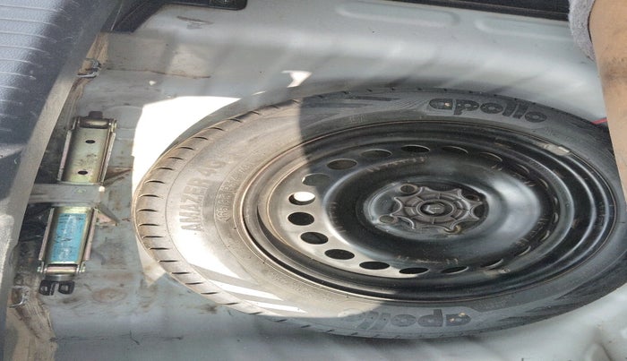 2016 Hyundai Grand i10 SPORTZ 1.2 KAPPA VTVT, Petrol, Manual, 79,178 km, tyre