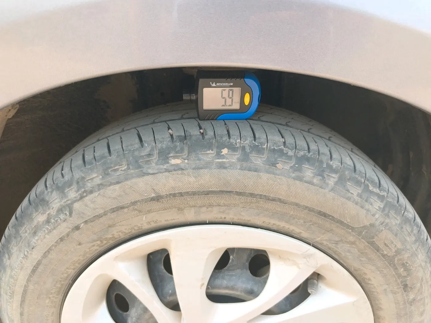 2023 Maruti Celerio ZXI AMT, Petrol, Automatic, 8,554 km, tyre