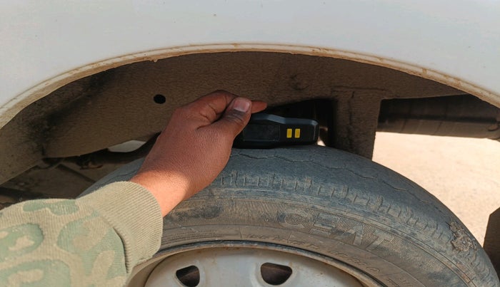 2020 Maruti Eeco 5 STR WITH A/C+HTR, Petrol, Manual, 33,117 km, tyre