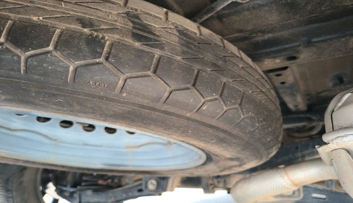 2021 Mahindra XUV700 AX 7 P AT 7 STR, Petrol, Automatic, 45,285 km, tyre