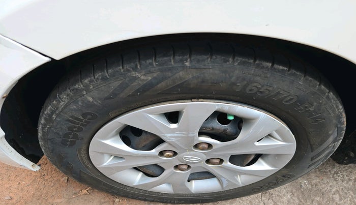 2014 Hyundai Grand i10 SPORTZ 1.2 KAPPA VTVT, Petrol, Manual, 80,181 km, tyre