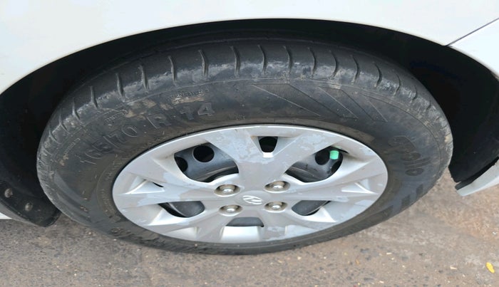 2014 Hyundai Grand i10 SPORTZ 1.2 KAPPA VTVT, Petrol, Manual, 80,181 km, tyre