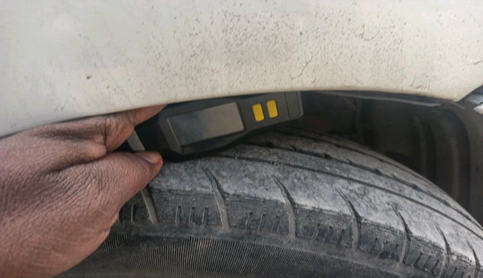 2016 Maruti Celerio VXI (O), Petrol, Manual, 66,610 km, tyre