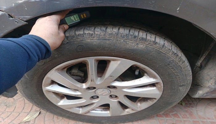 2012 Maruti Swift ZXI, Petrol, Manual, 79,029 km, tyre