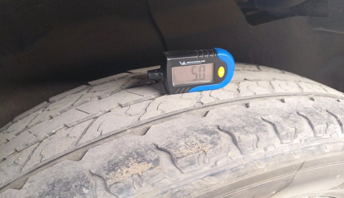 2014 Tata Safari Storme 2.2 EX 4X2, Diesel, Manual, 96,440 km, tyre