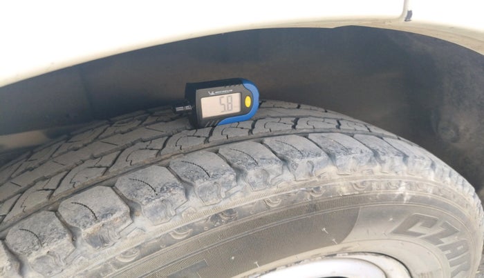 2014 Tata Safari Storme 2.2 EX 4X2, Diesel, Manual, 96,440 km, tyre