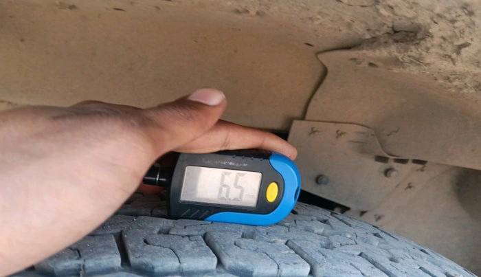 2014 Mahindra Scorpio VLX 2WD AT BS-III, Diesel, Automatic, 1,66,846 km, tyre