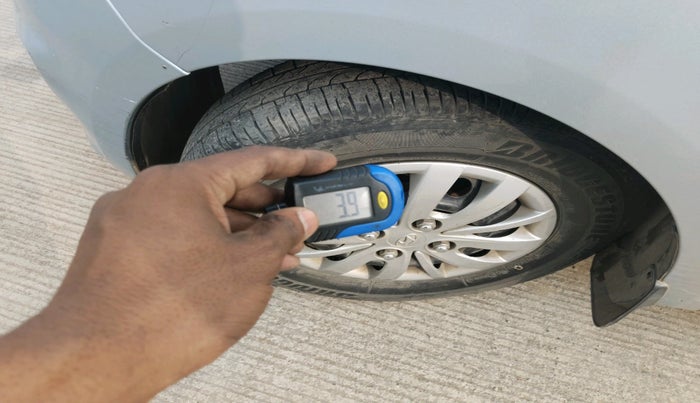 2013 Hyundai i10 MAGNA 1.1, Petrol, Manual, 76,253 km, tyre