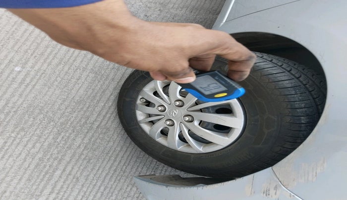 2013 Hyundai i10 MAGNA 1.1, Petrol, Manual, 76,253 km, tyre