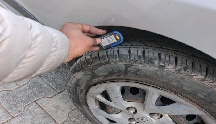 2017 Hyundai Grand i10 SPORTZ U2 1.2 CRDI, Diesel, Manual, 1,02,811 km, tyre