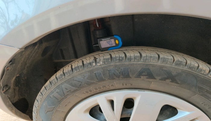 2015 Maruti Swift VXI, Petrol, Manual, 99,000 km, tyre