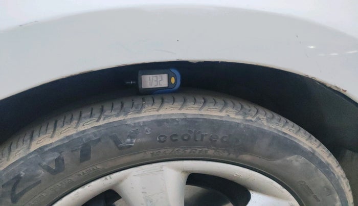 2012 Skoda Rapid ELEGANCE 1.6 TDI CR MT, Diesel, Manual, 94,323 km, tyre