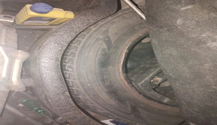 2012 Skoda Rapid ELEGANCE 1.6 TDI CR MT, Diesel, Manual, 94,323 km, tyre