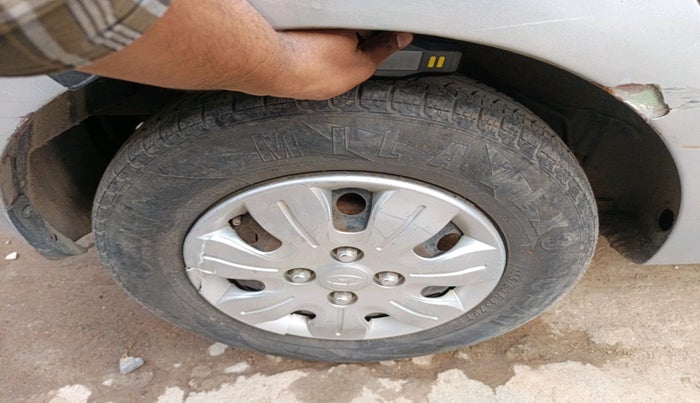 2012 Hyundai i10 MAGNA 1.2, Petrol, Manual, 1,01,267 km, tyre