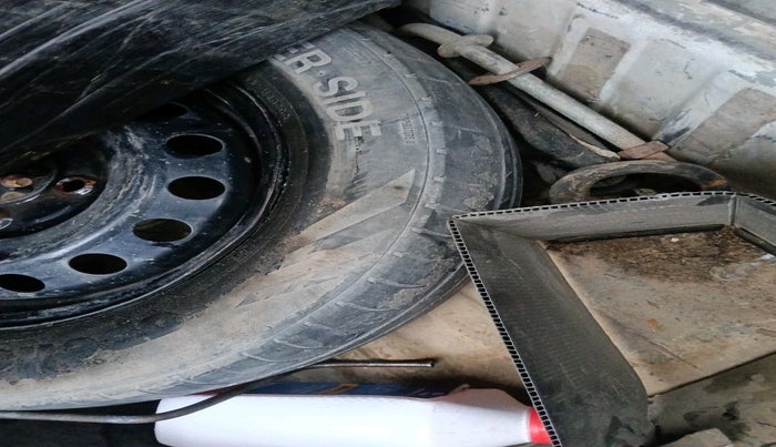 2016 Toyota Etios GD, Diesel, Manual, 2,39,637 km, tyre