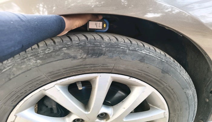 2014 Volkswagen Jetta COMFORTLINE TDI, Diesel, Manual, 1,28,581 km, tyre