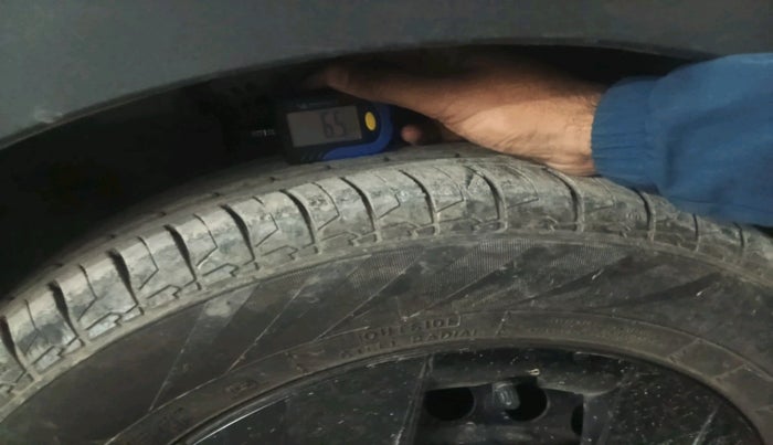 2025 KIA SYROS HTK 1.0 Turbo 6MT, Petrol, Manual, 5,846 km, tyre