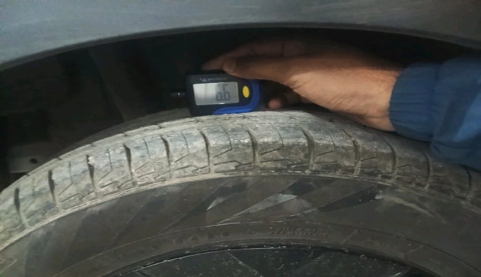 2025 KIA SYROS HTK 1.0 Turbo 6MT, Petrol, Manual, 5,846 km, tyre