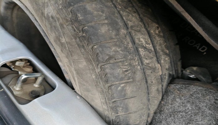 2018 Hyundai NEW SANTRO SPORTZ CNG, Petrol, Manual, 1,04,452 km, tyre