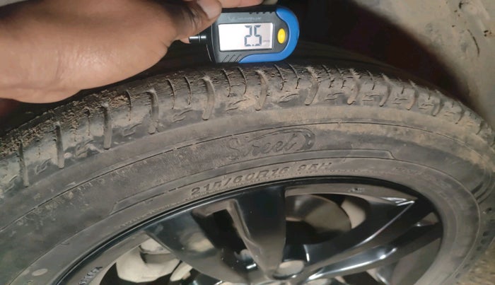 2019 Maruti Vitara Brezza ZDI AMT, Diesel, Automatic, 42,954 km, tyre