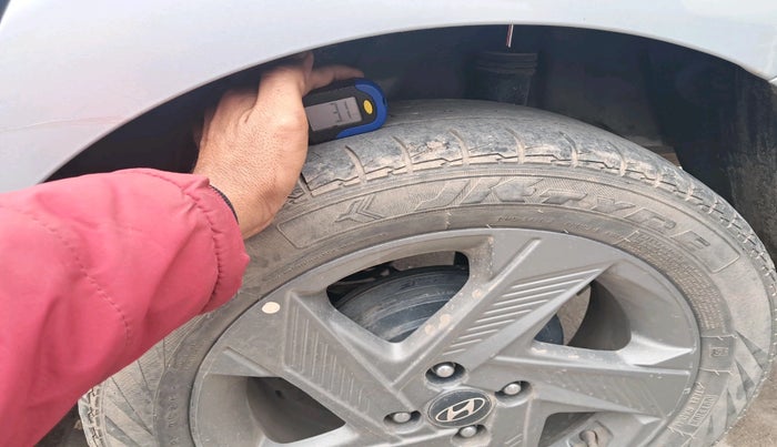 2021 Hyundai Verna SX 1.5 CRDI, Diesel, Manual, 1,01,913 km, tyre