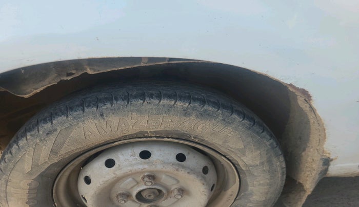 2011 Maruti Alto LX, Petrol, Manual, 1,69,680 km, tyre