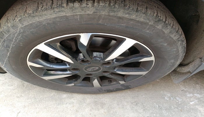 2019 Mahindra XUV500 W11 AT, Diesel, Automatic, 56,330 km, tyre