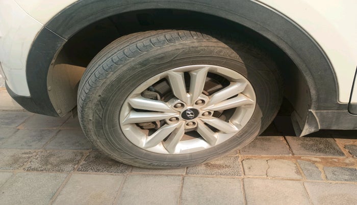 2016 Hyundai Creta SX PLUS 1.6 PETROL, Petrol, Manual, 92,664 km, tyre