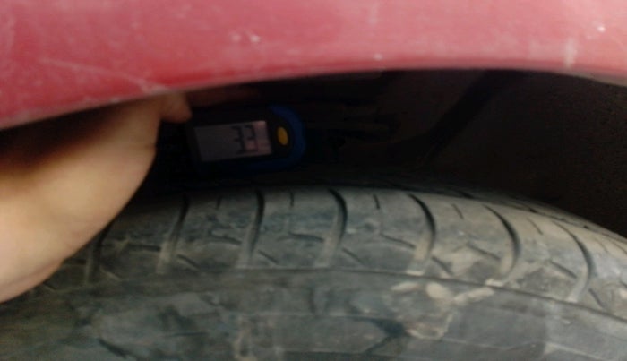 2017 Toyota Etios Liva VXD, Diesel, Manual, 1,72,438 km, tyre