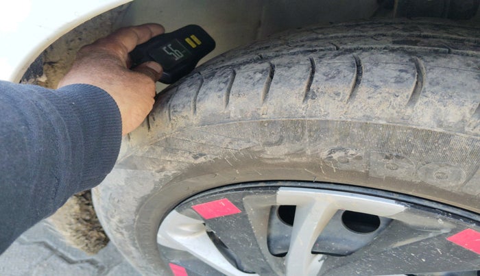 2021 Maruti Ertiga VXI SHVS, Petrol, Manual, 76,946 km, tyre