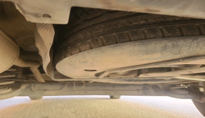 2014 Nissan Terrano XL D PLUS, Diesel, Manual, 1,55,391 km, tyre