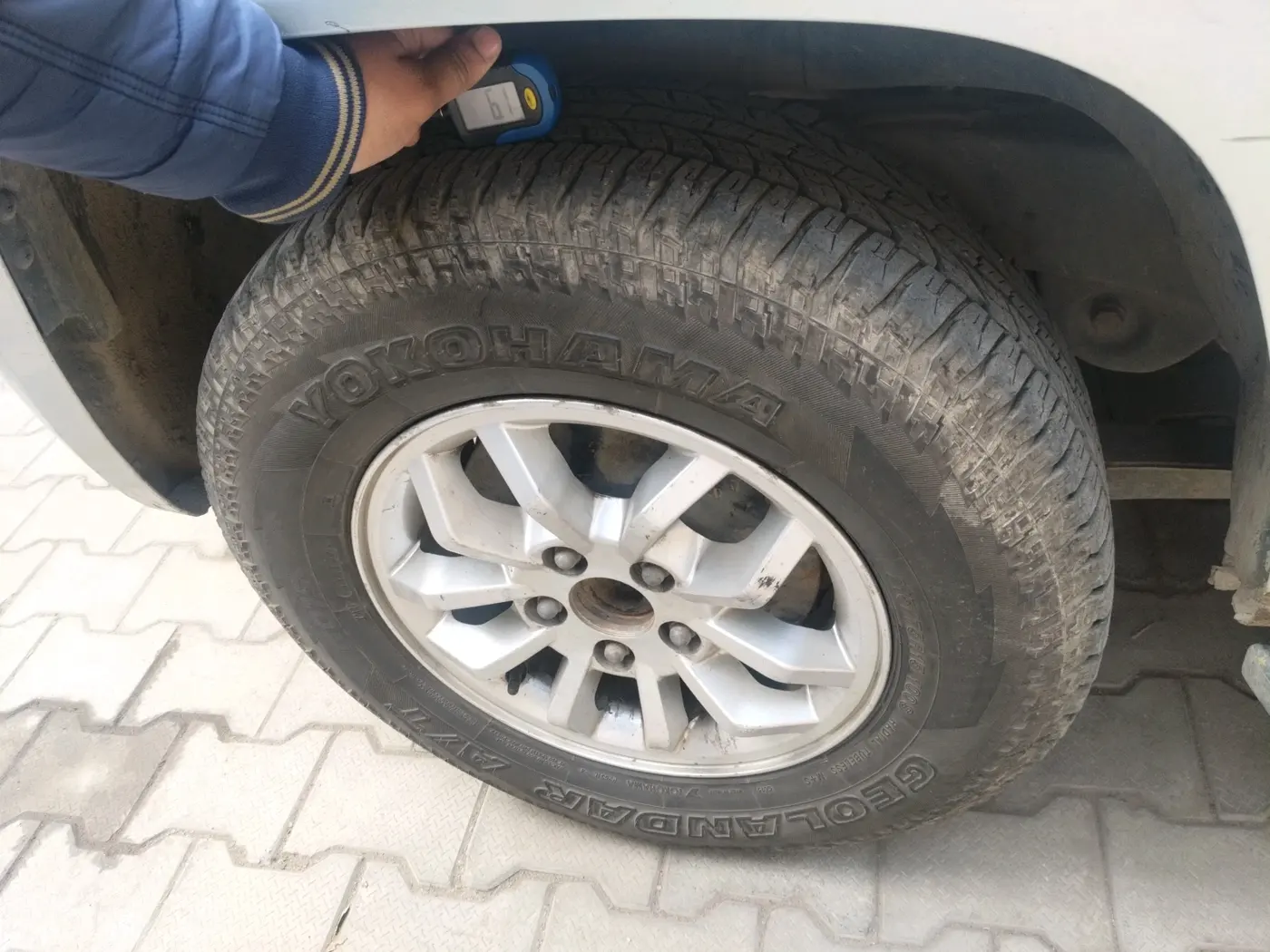 2018 Mahindra TUV300 T8, Diesel, Manual, 1,74,432 km, tyre