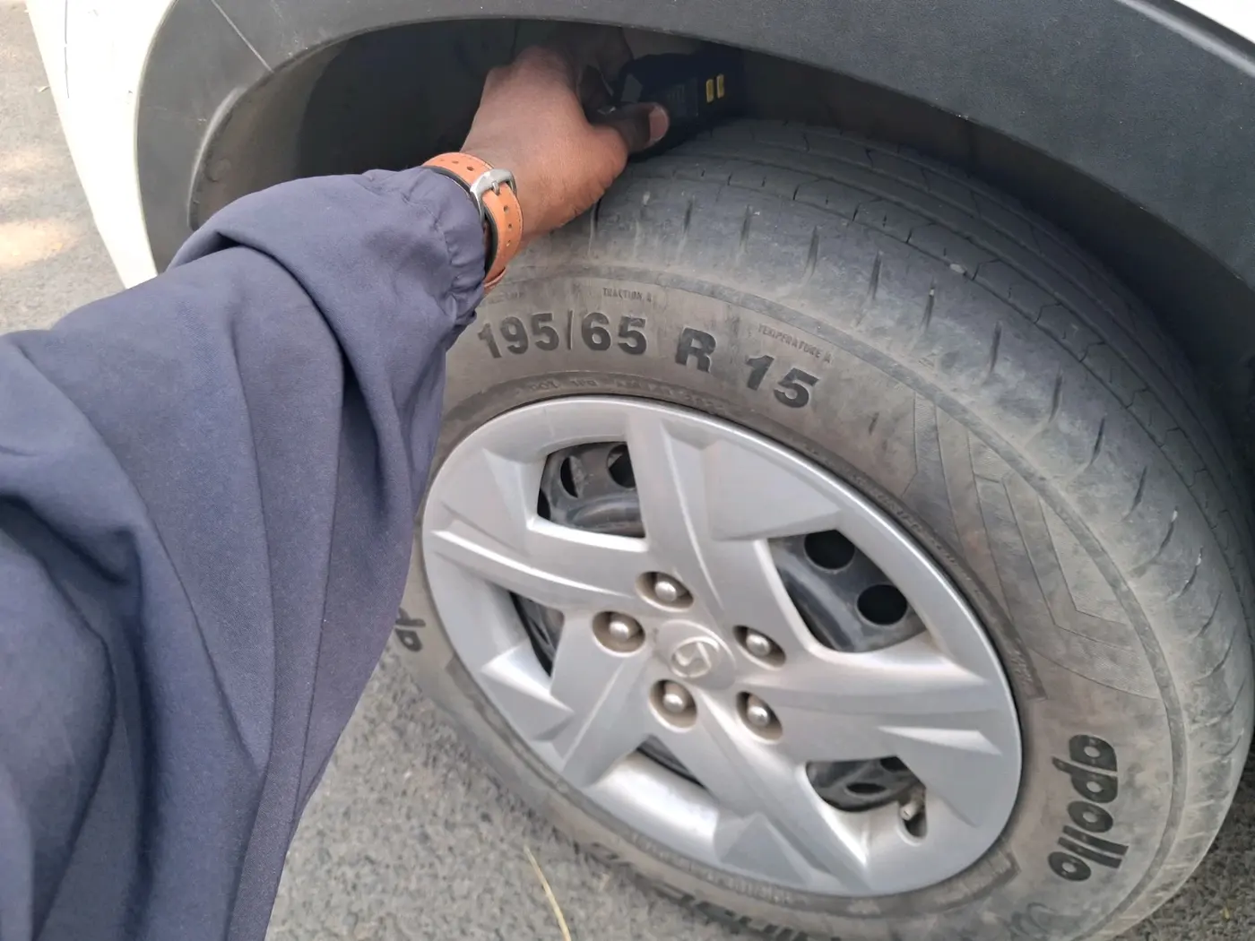 2022 Hyundai VENUE S(O) 1.2, Petrol, Manual, 35,500 km, tyre