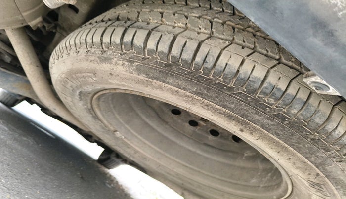 2016 Mahindra XUV500 W10 AT, Diesel, Automatic, 1,59,390 km, tyre