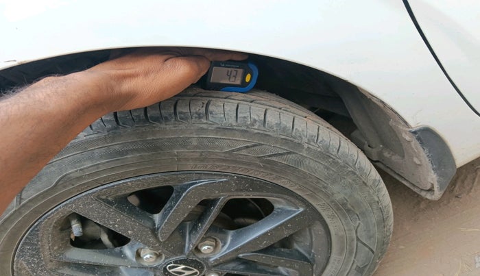 2020 Hyundai GRAND I10 NIOS SPORTZ 1.2 KAPPA VTVT CNG, Petrol, Manual, 57,223 km, tyre