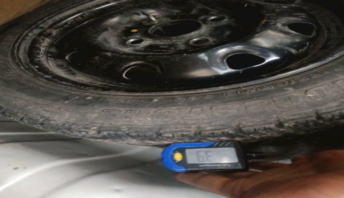 2012 Maruti Alto K10 VXI, Petrol, Manual, 68,269 km, tyre