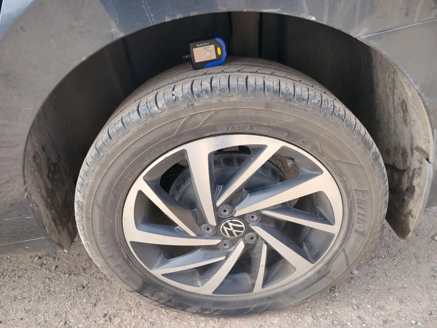 2022 Volkswagen VIRTUS HIGHLINE TSI 1.0 MT, Petrol, Manual, 58,412 km, tyre
