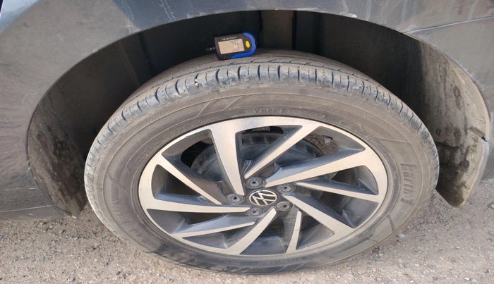 2022 Volkswagen VIRTUS HIGHLINE TSI 1.0 MT, Petrol, Manual, 58,412 km, tyre