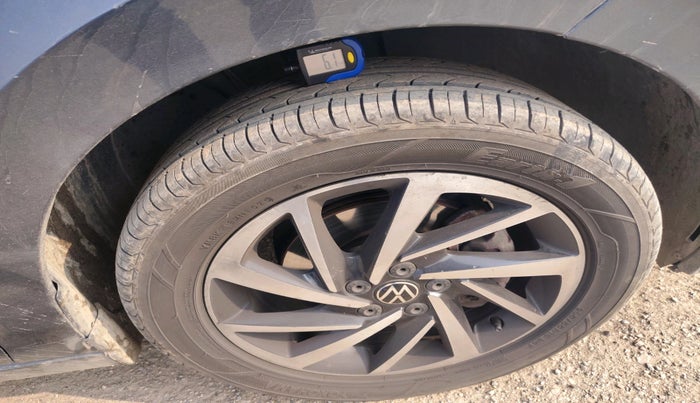 2022 Volkswagen VIRTUS HIGHLINE TSI 1.0 MT, Petrol, Manual, 58,412 km, tyre