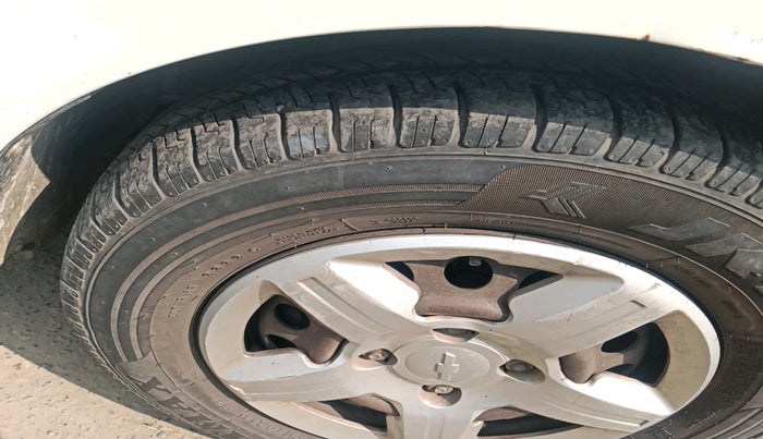 2013 Chevrolet Enjoy 1.3 LS 7 STR, Diesel, Manual, 1,34,483 km, tyre