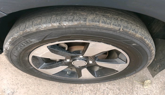 2018 Tata NEXON XZ PLUS DIESEL DUAL TONE, Diesel, Manual, 90,168 km, tyre