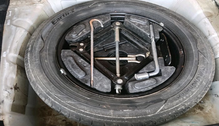 2018 Tata NEXON XZ PLUS DIESEL DUAL TONE, Diesel, Manual, 90,168 km, tyre