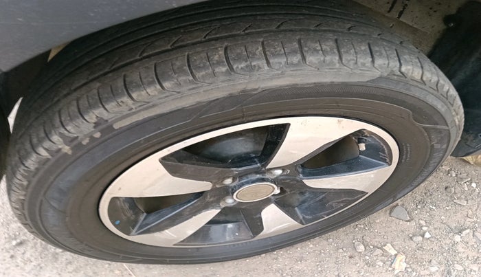 2018 Tata NEXON XZ PLUS DIESEL DUAL TONE, Diesel, Manual, 90,168 km, tyre