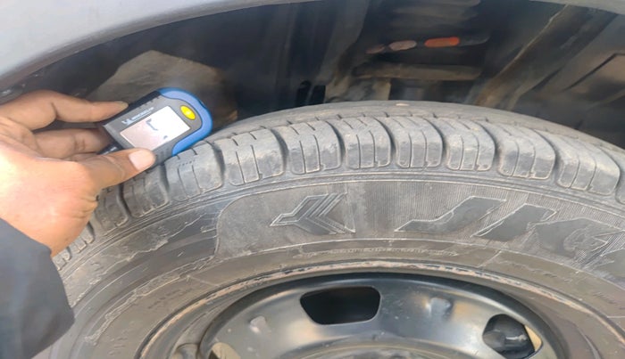 2023 Renault TRIBER RXT, Petrol, Manual, 1,77,192 km, tyre